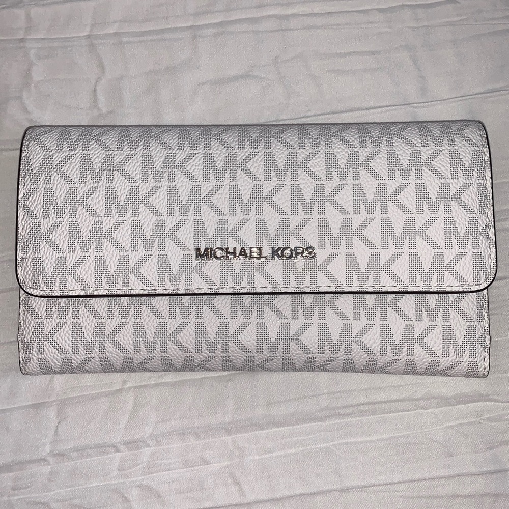 Michael Kors Jet Set Large Trifold Wallet